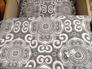 Jacquard Queen Size Bedcover - Image 2