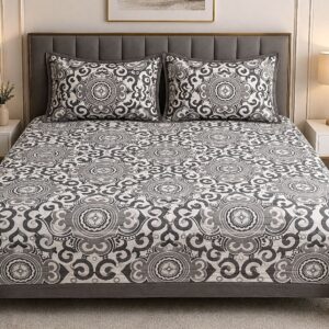 Jacquard Queen Size Bedcover – 95 × 103"